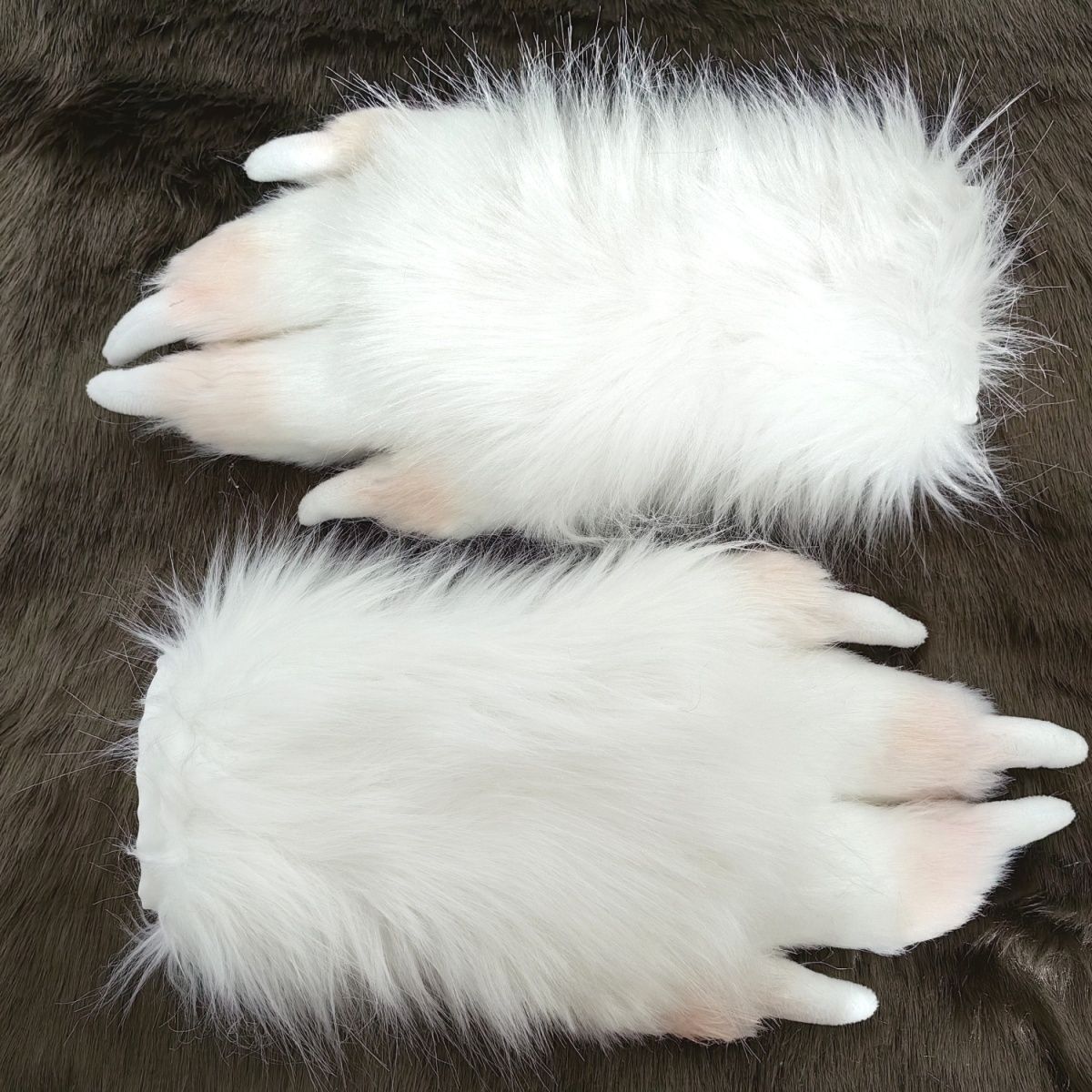 Customization of animal skin claws