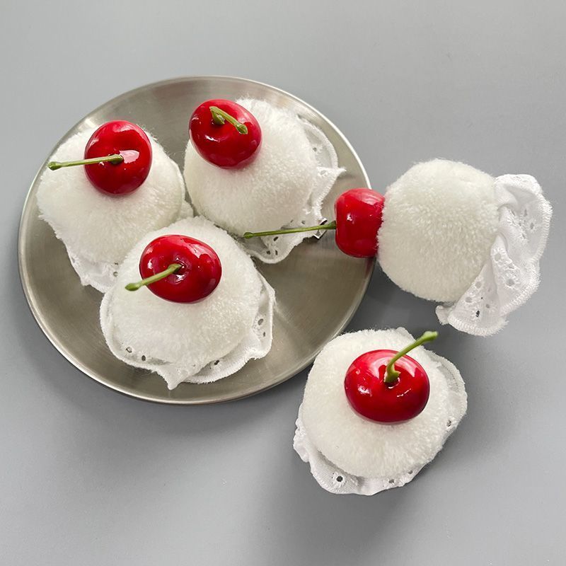 Fun Girl Cream Cherry hair clip