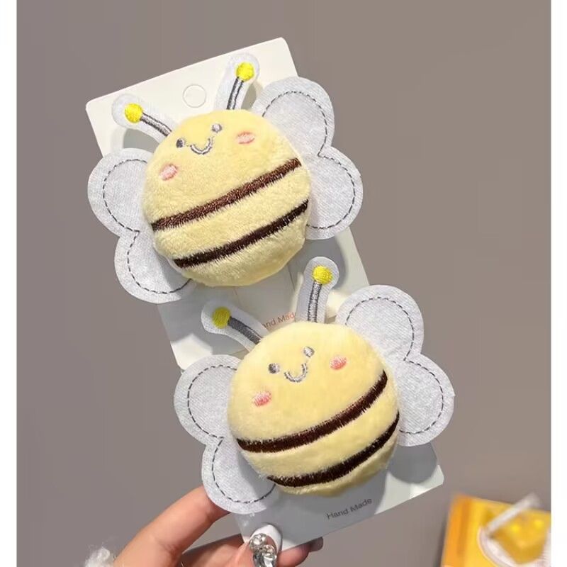 Cute cartoon bee hairpin
