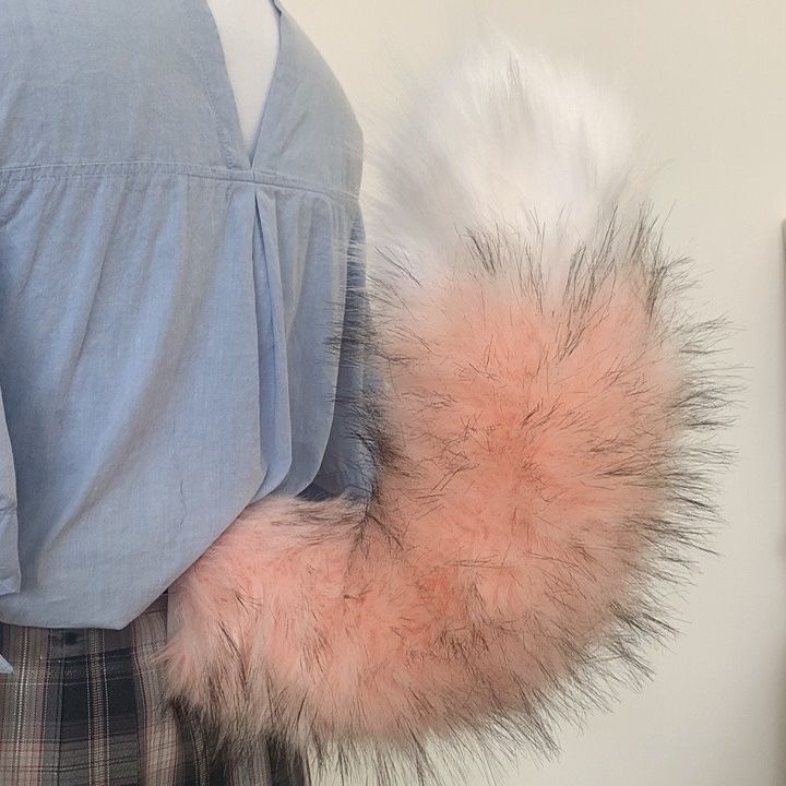 Movable animal tail, white fox
