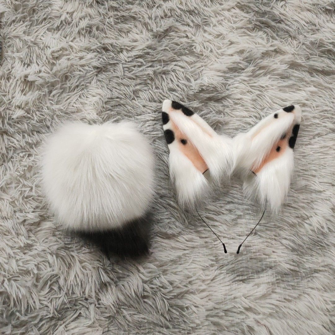 Make simulated spotted rabbit ears