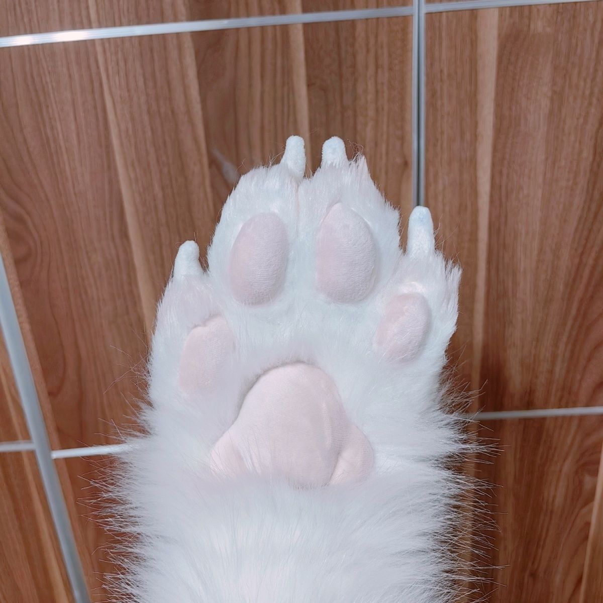 Customization of animal skin claws