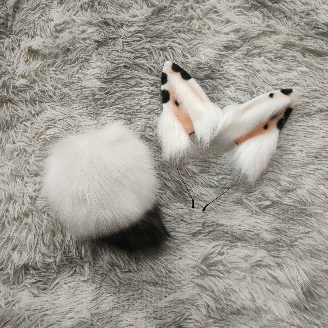 Make simulated spotted rabbit ears