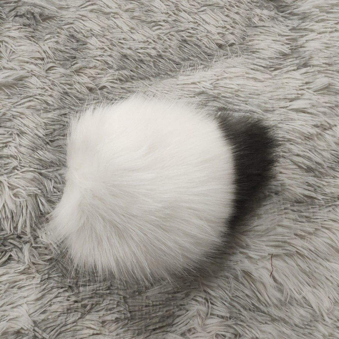 Make simulated spotted rabbit ears