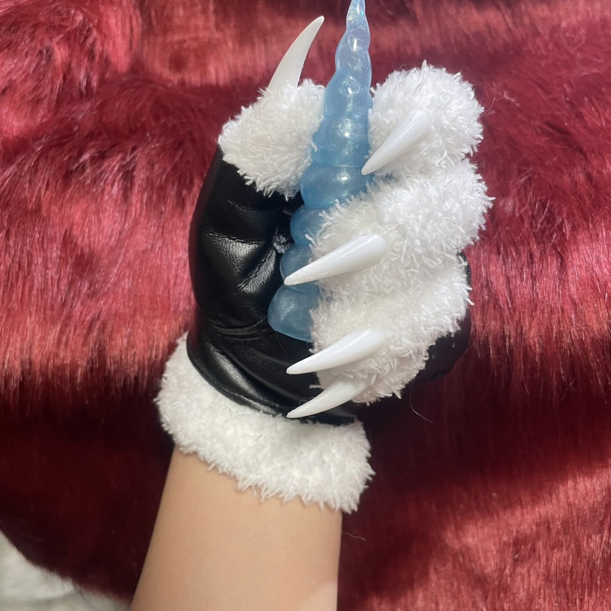 Furry kig series close-fitting claws and nails handsome plush