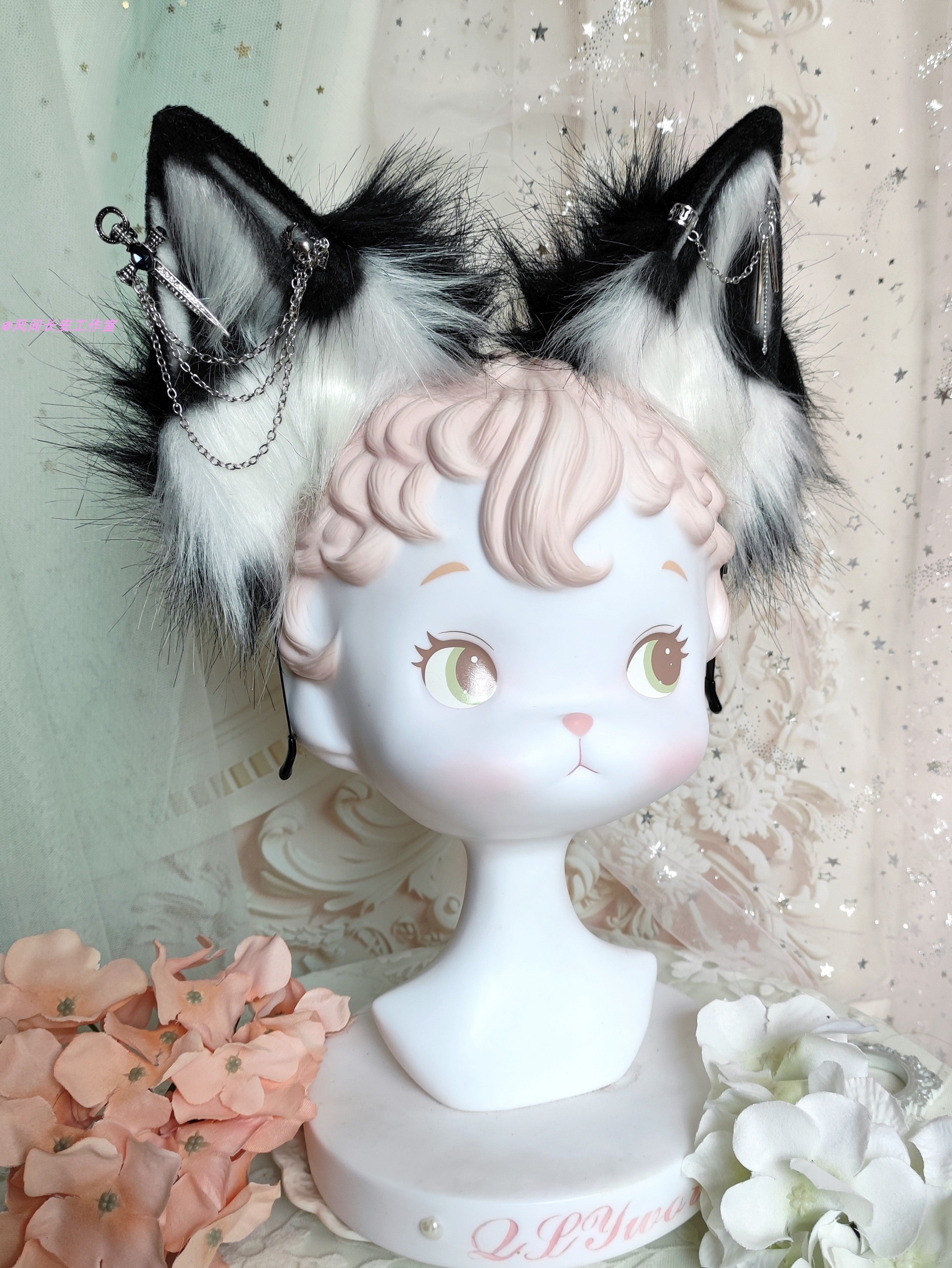 Black and white simulated animal ears plush wolf ears headband