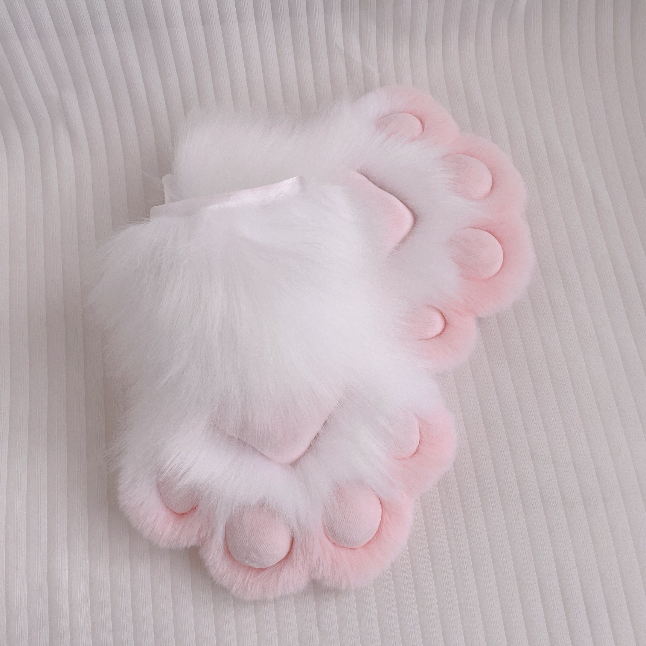 Furry gloves animal feet cute pink
