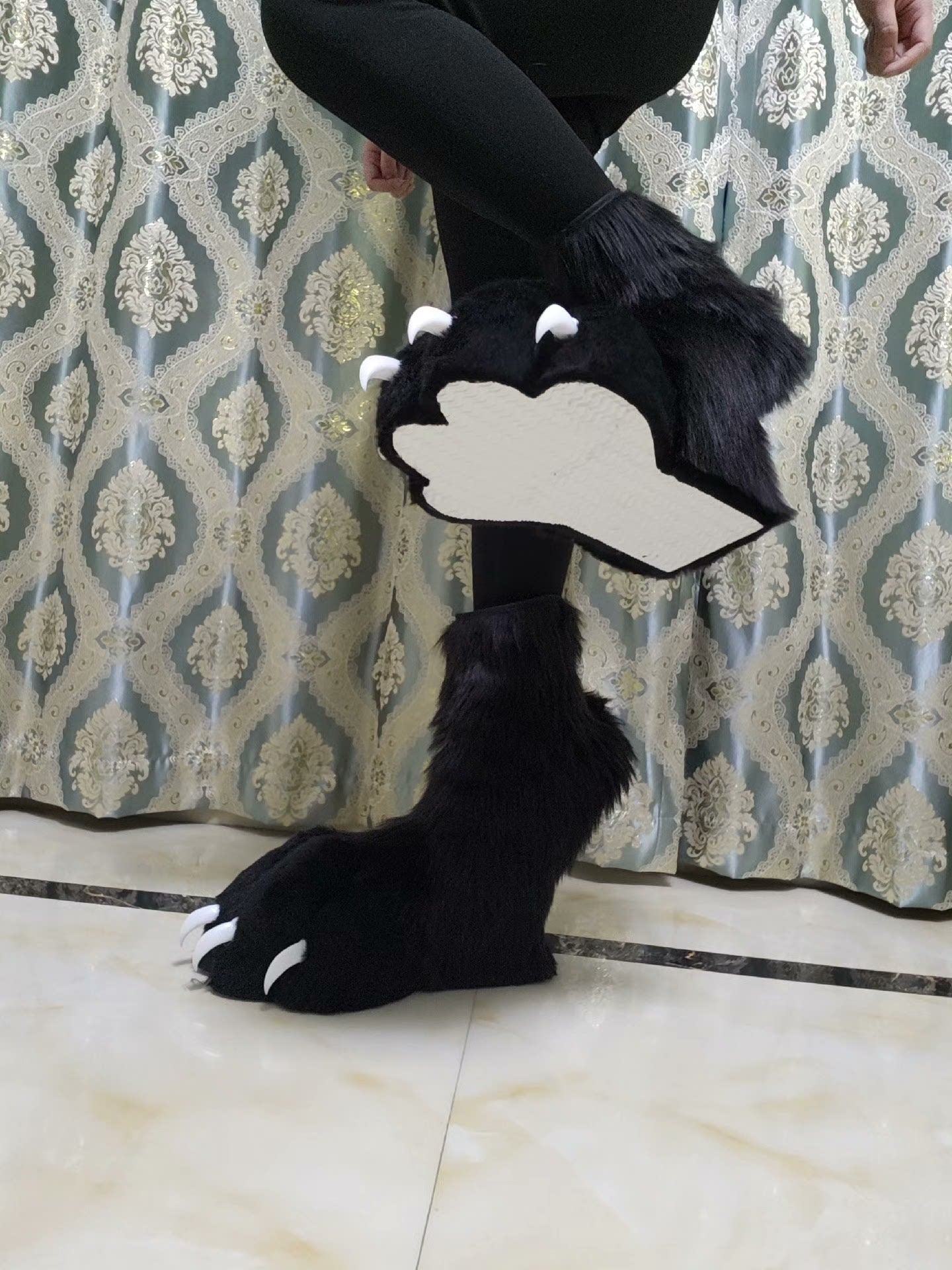 Long animal feet realistic