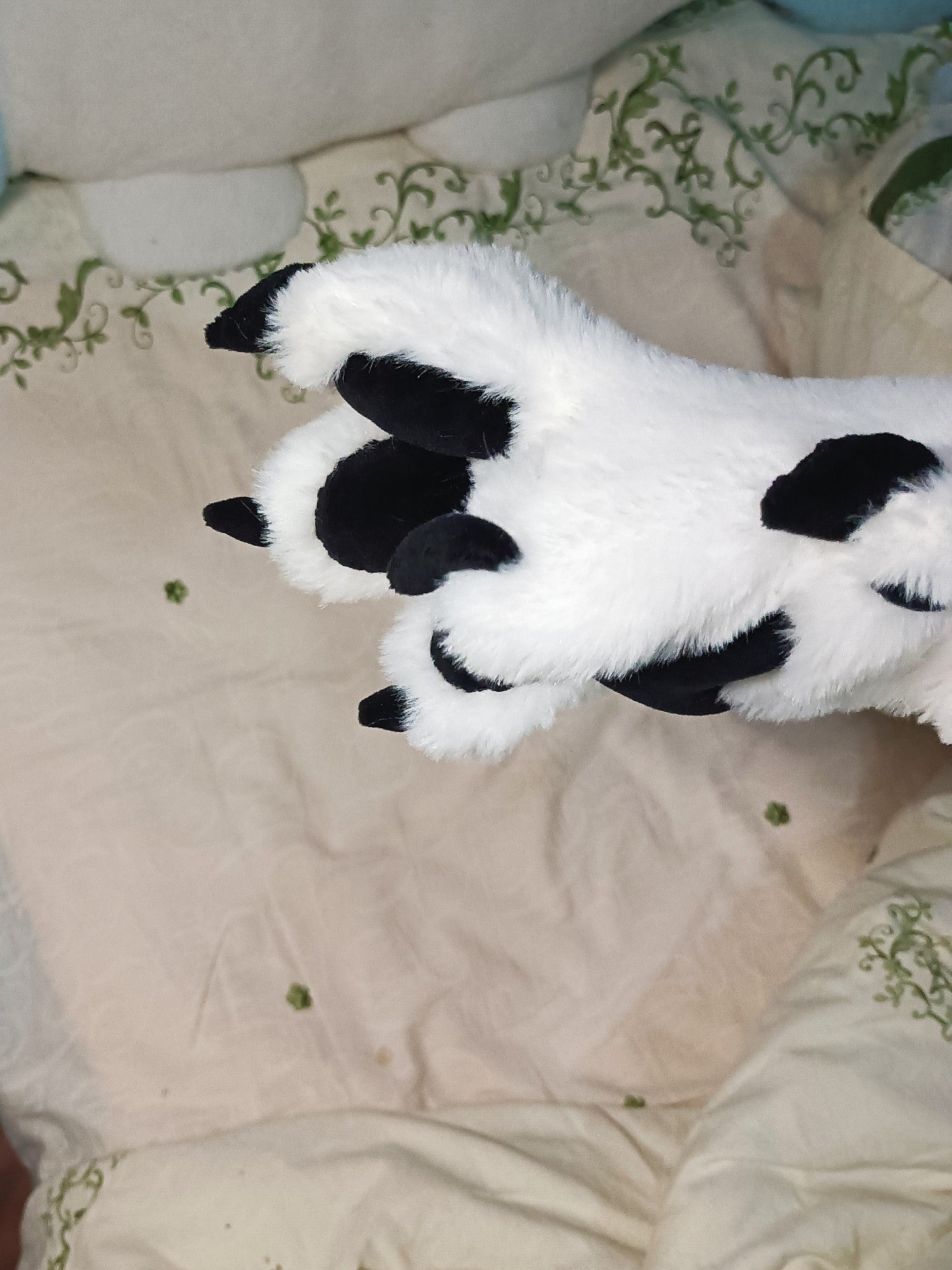 Animal suit with claws can be customized