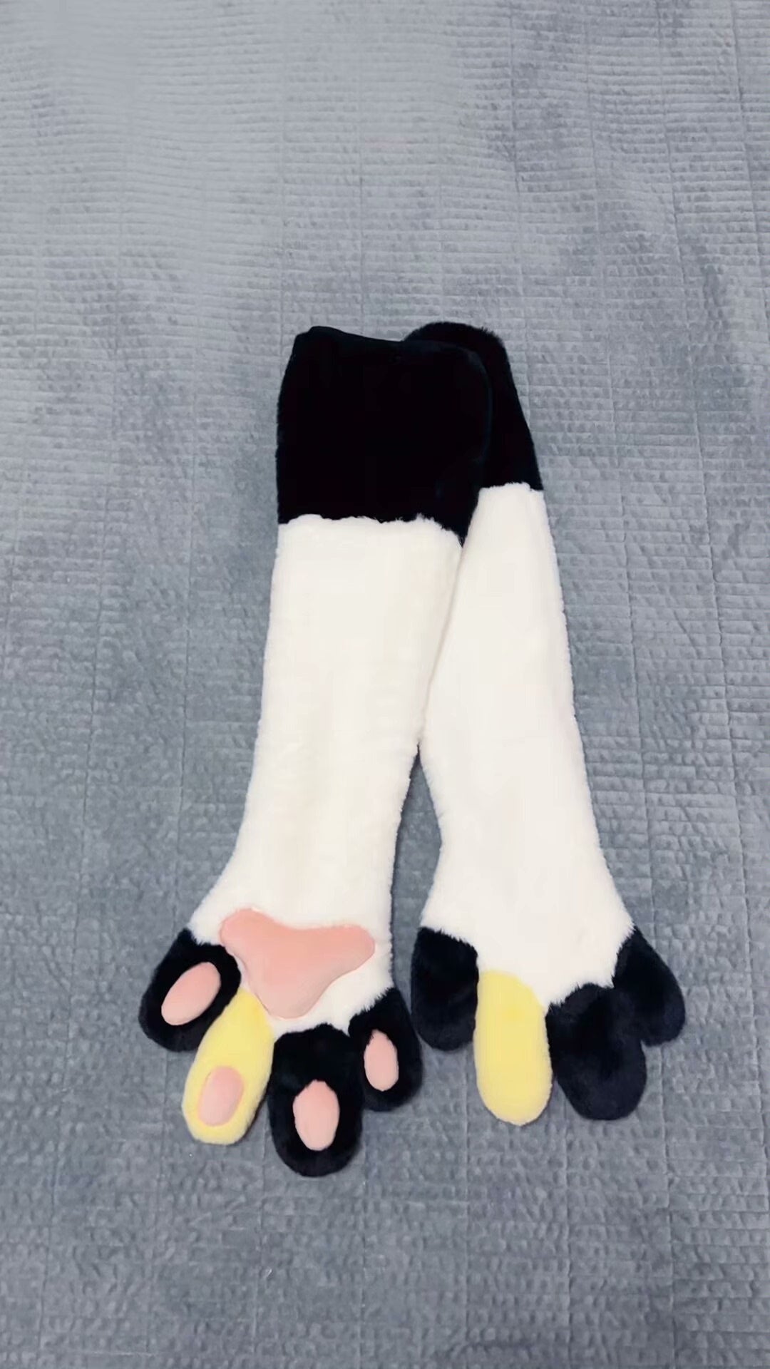 Animal suit with claws can be customized