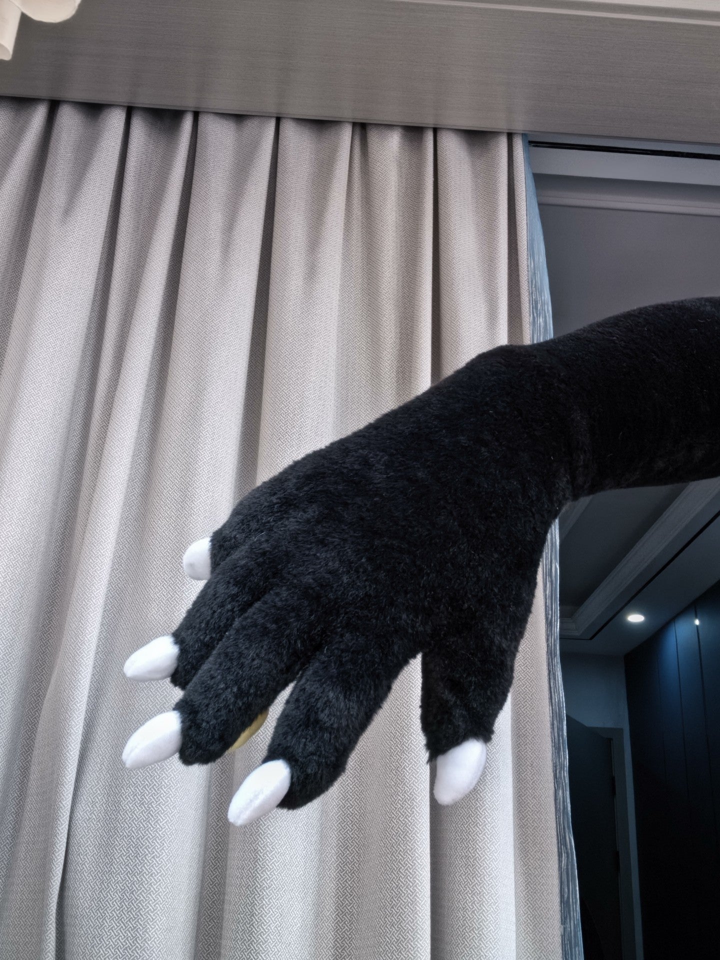 Animal suit with claws can be customized