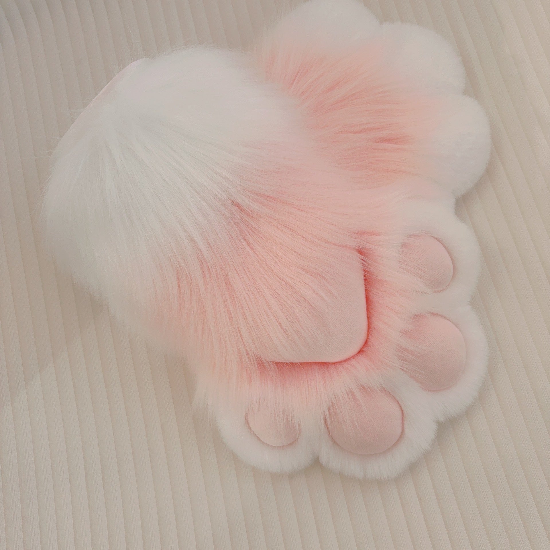 Pink and white gradient claws