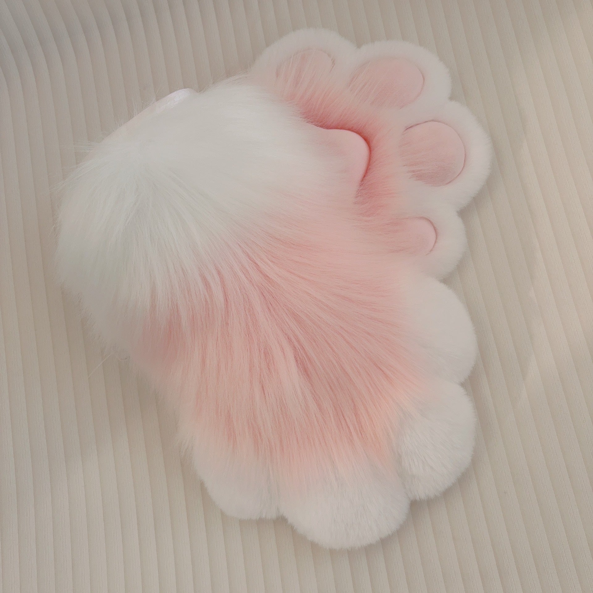 Pink and white gradient claws