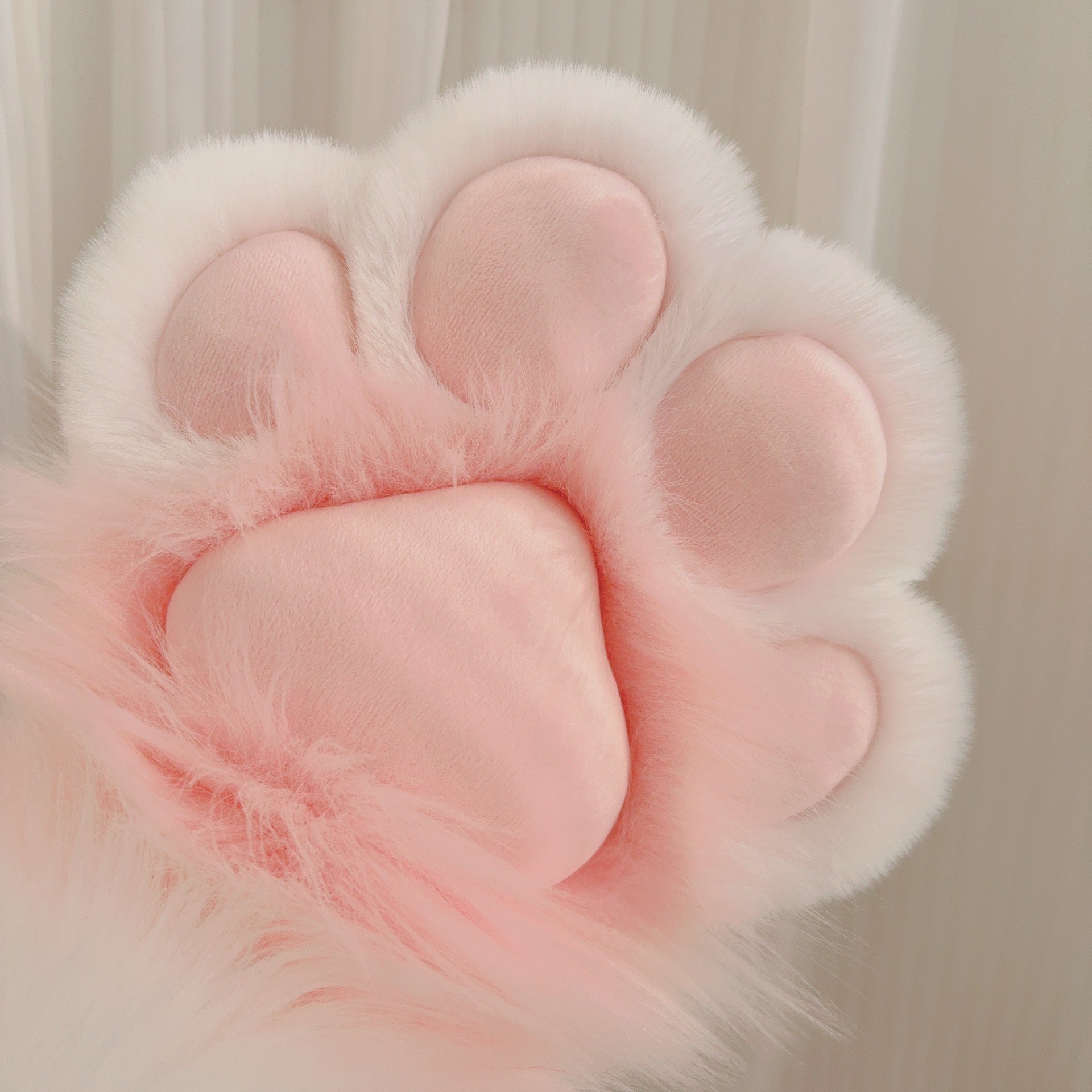 Pink and white gradient claws