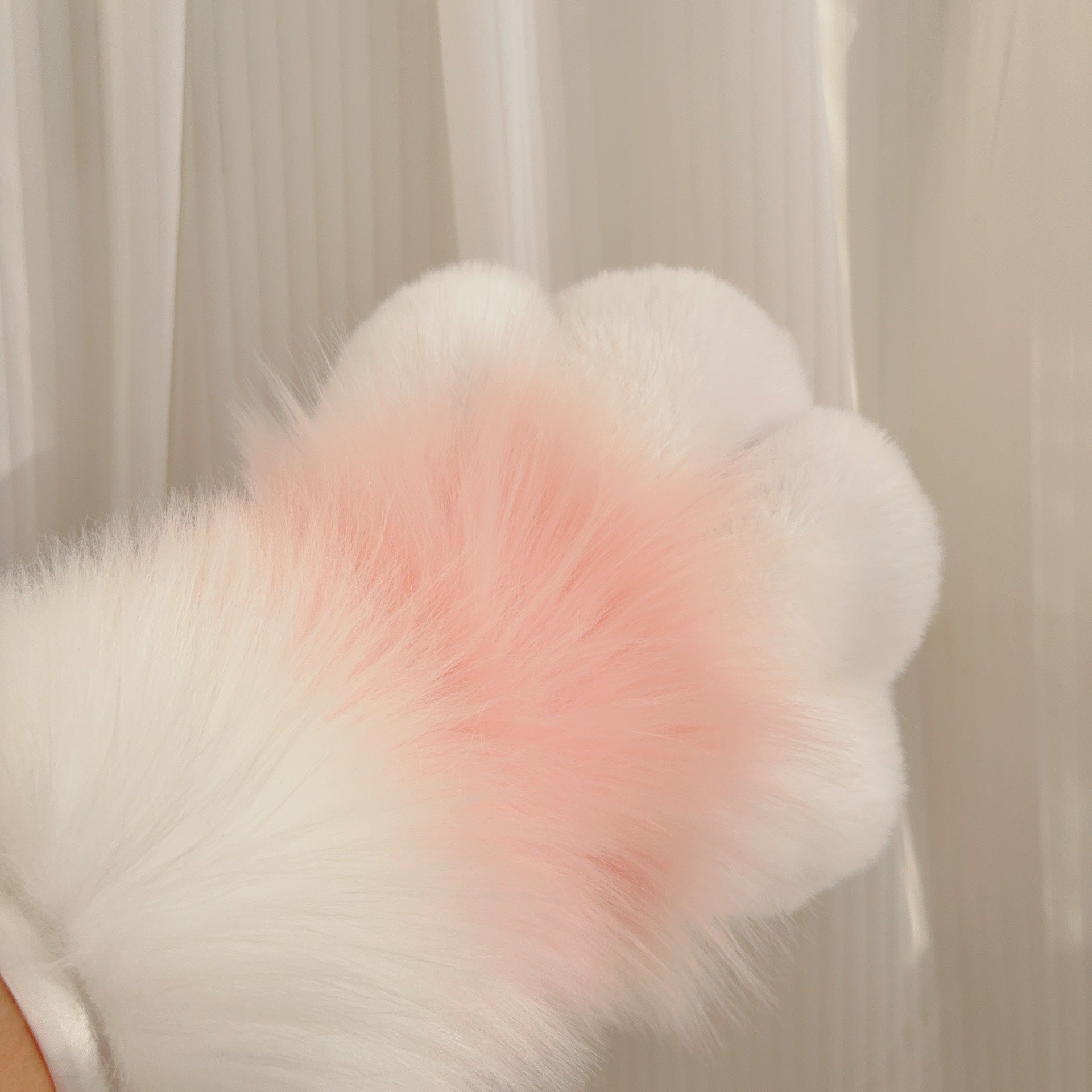 Pink and white gradient claws
