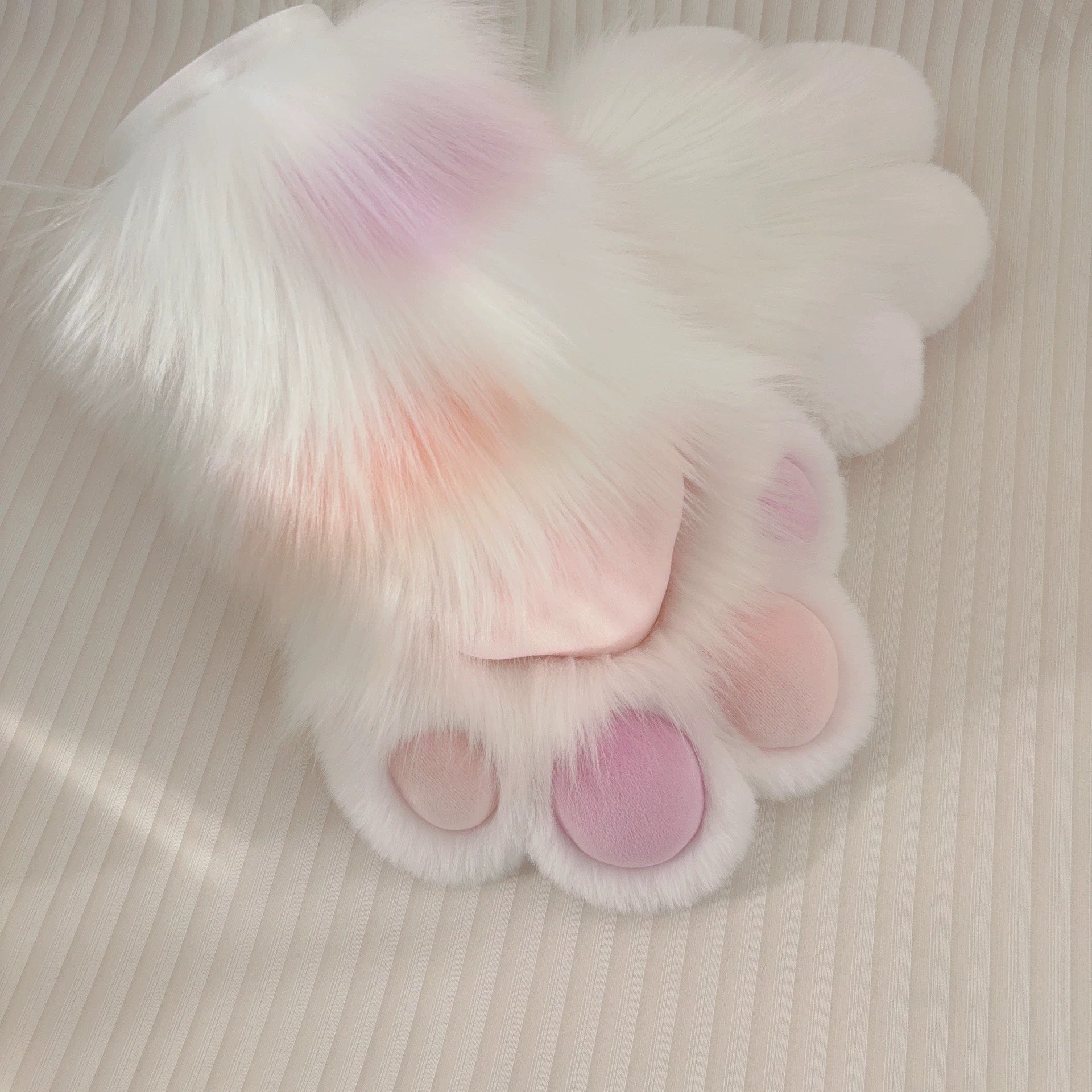 Pink and purple gradient claws