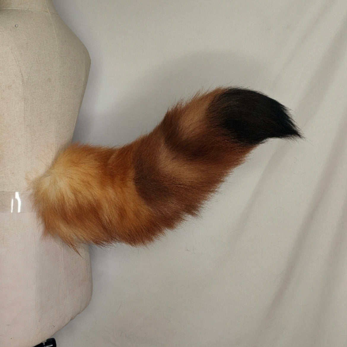 Caramel gradient brown electric beast tail remote control