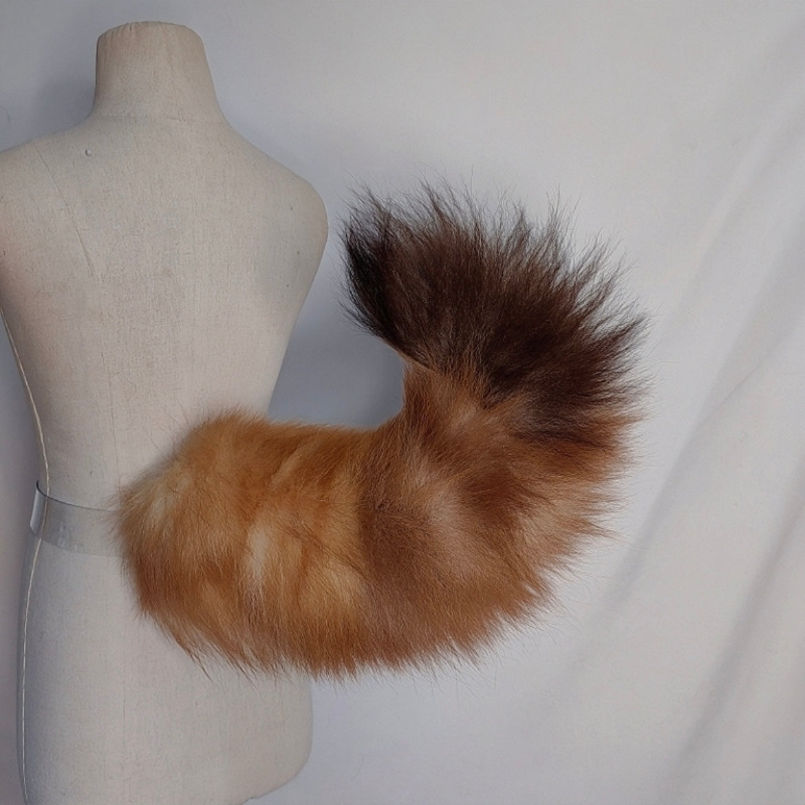 Caramel gradient brown electric beast tail remote control