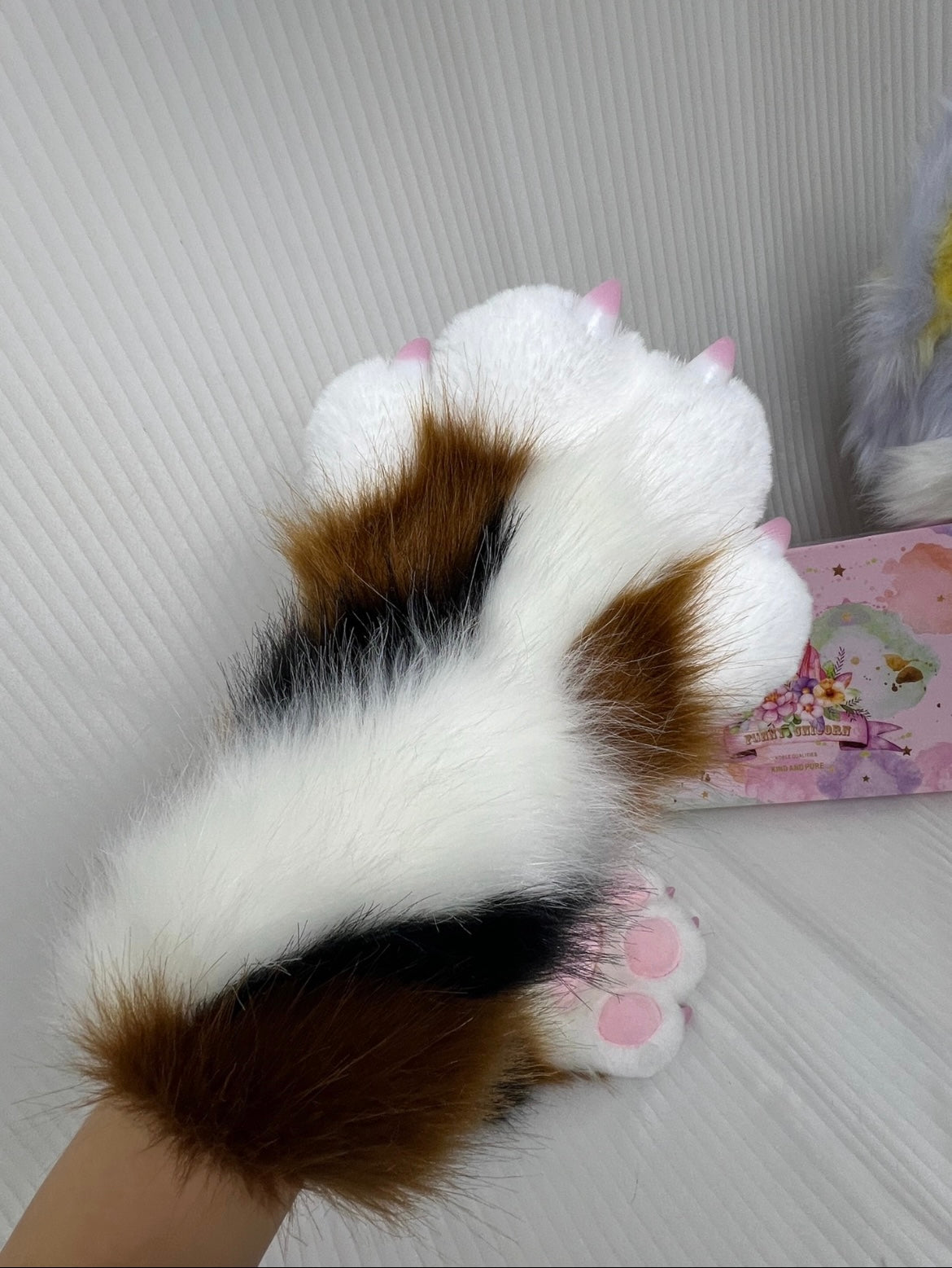 Custom patterned spotted animal claws