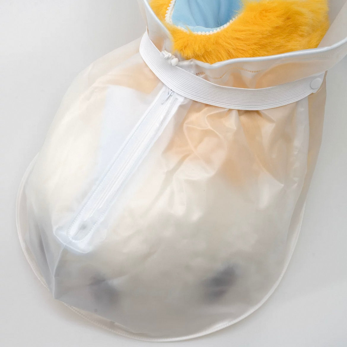 Anti-slip/waterproof and dustproof/oversized claw shoe covers