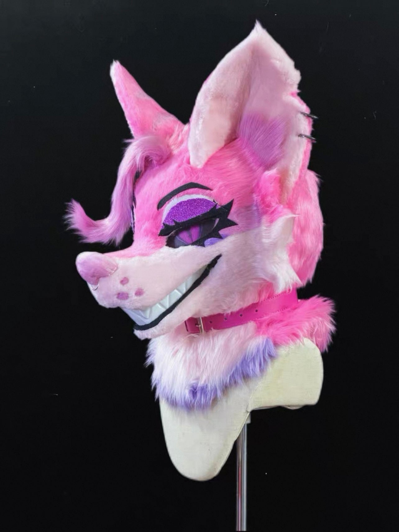 Rogue She-Wolf Head Fursuit (Gift Handpaws)