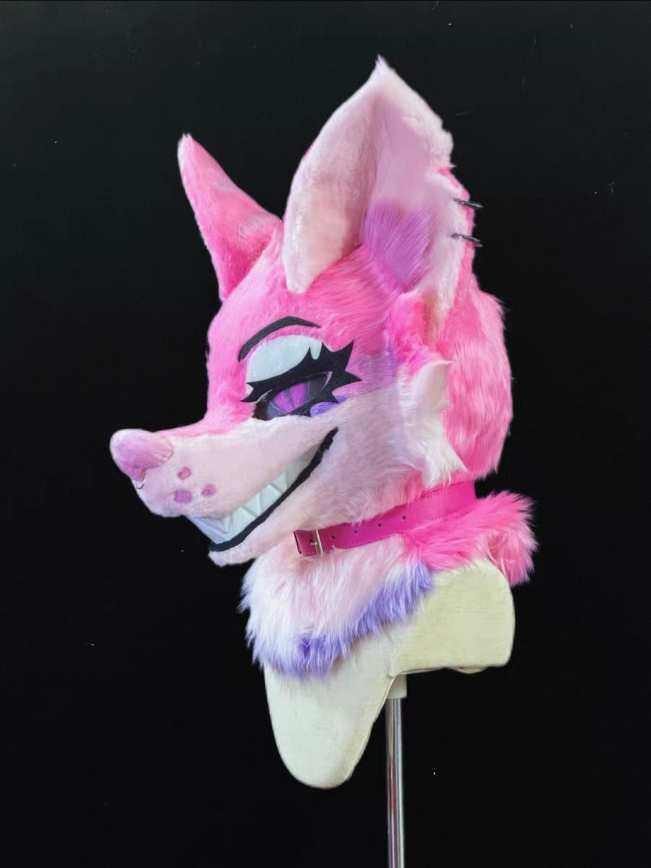 Rogue She-Wolf Head Fursuit (Gift Handpaws)