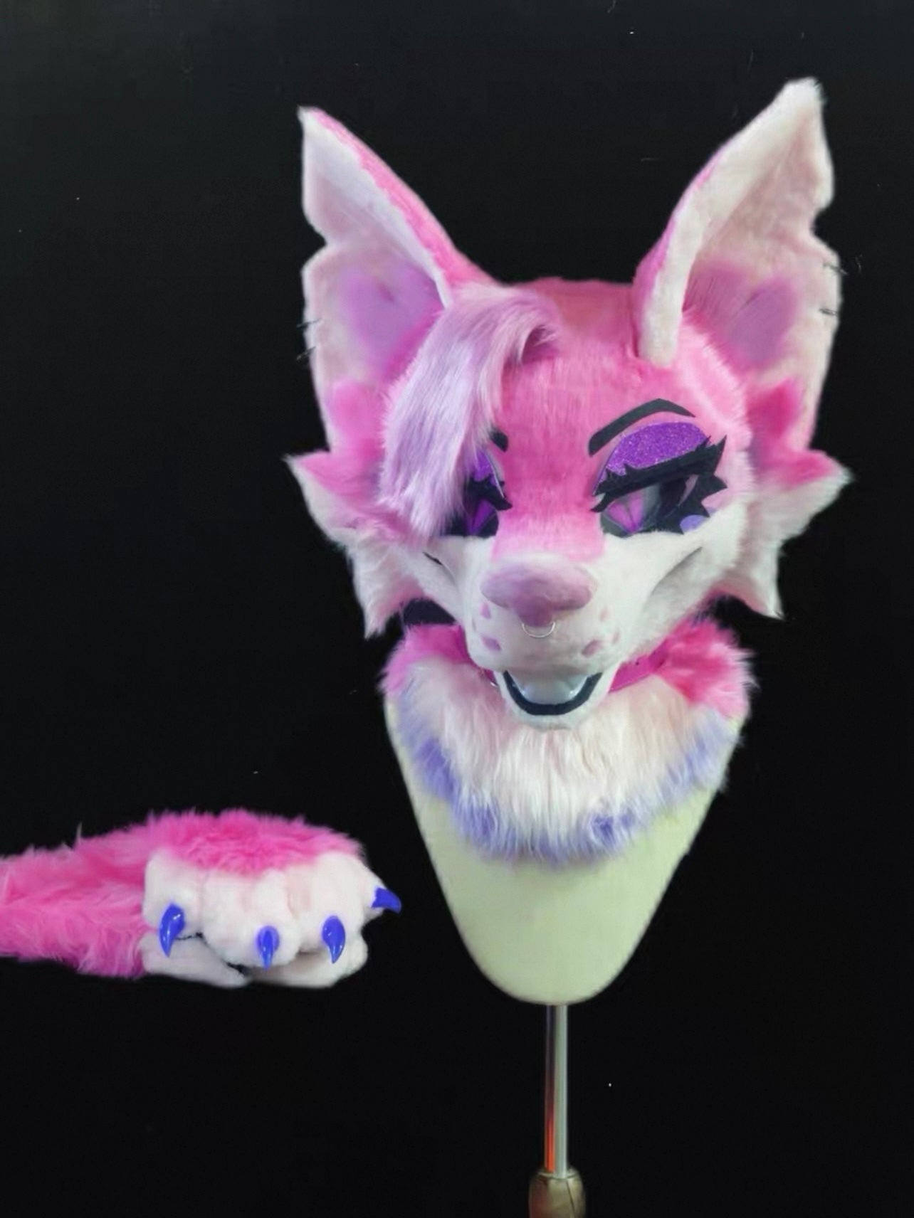 Rogue She-Wolf Head Fursuit (Gift Handpaws)