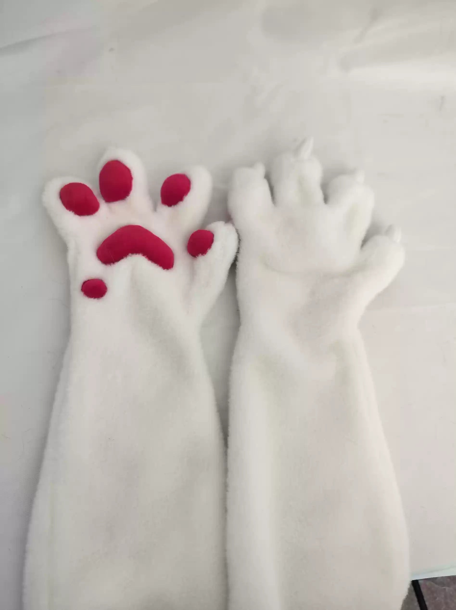 Furry Furui close-fitting claws in stock