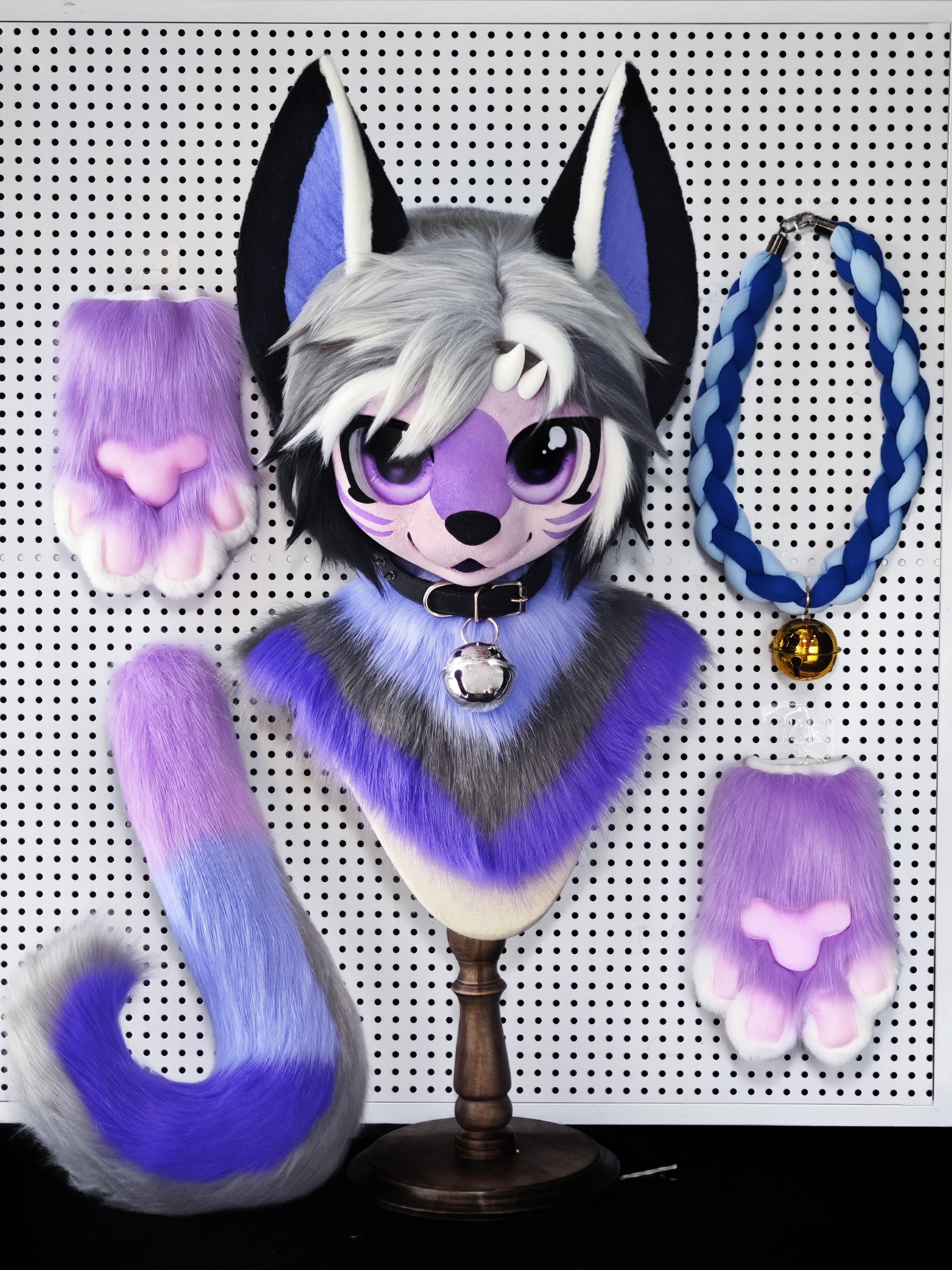Two-horned Cruel Fox Fox Kemono Head Fursuit (Gift Handpaws+Tail)
