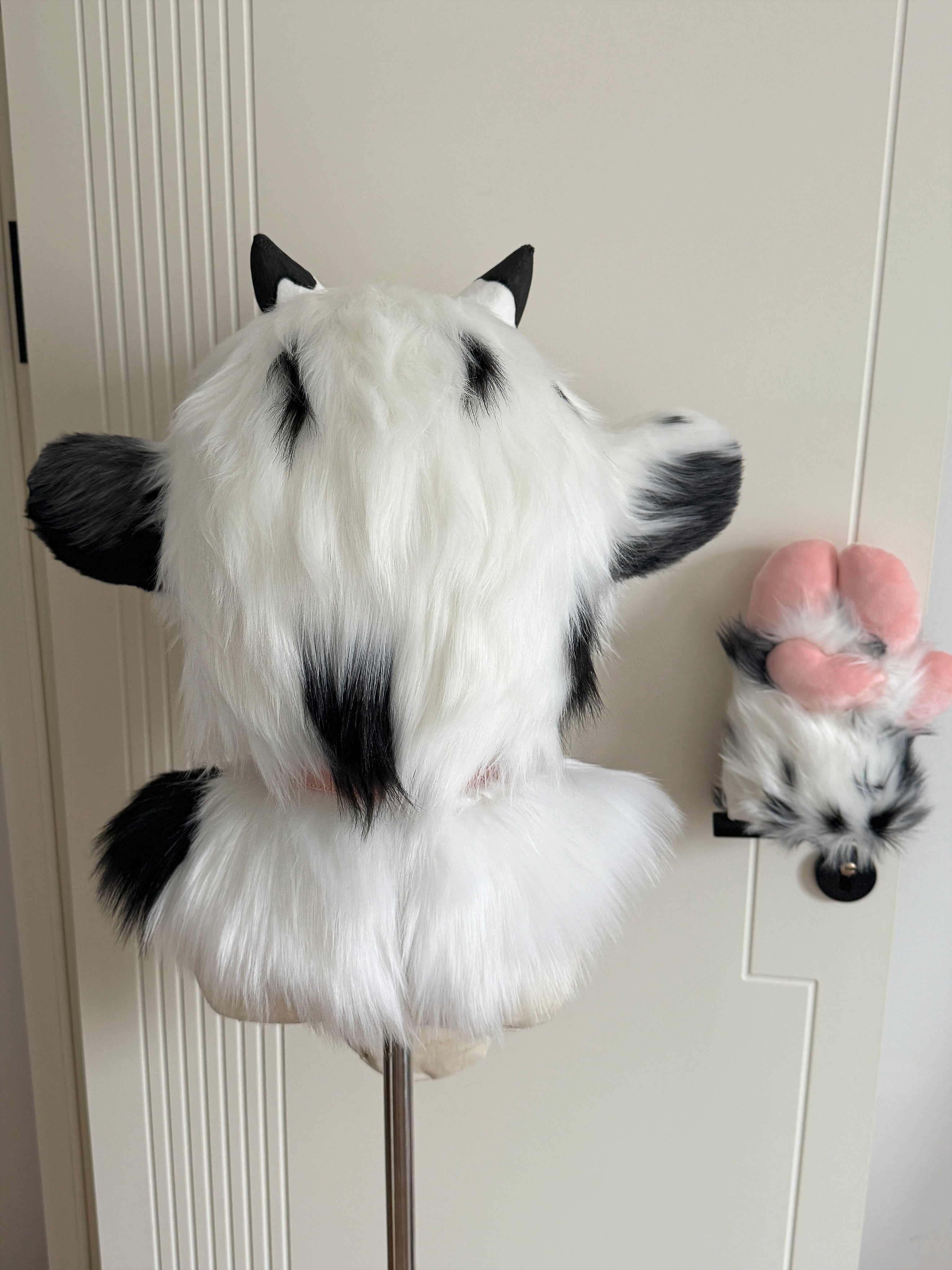 [Cow] Cow Kig Fursuits Stock (Gift Handpaws)