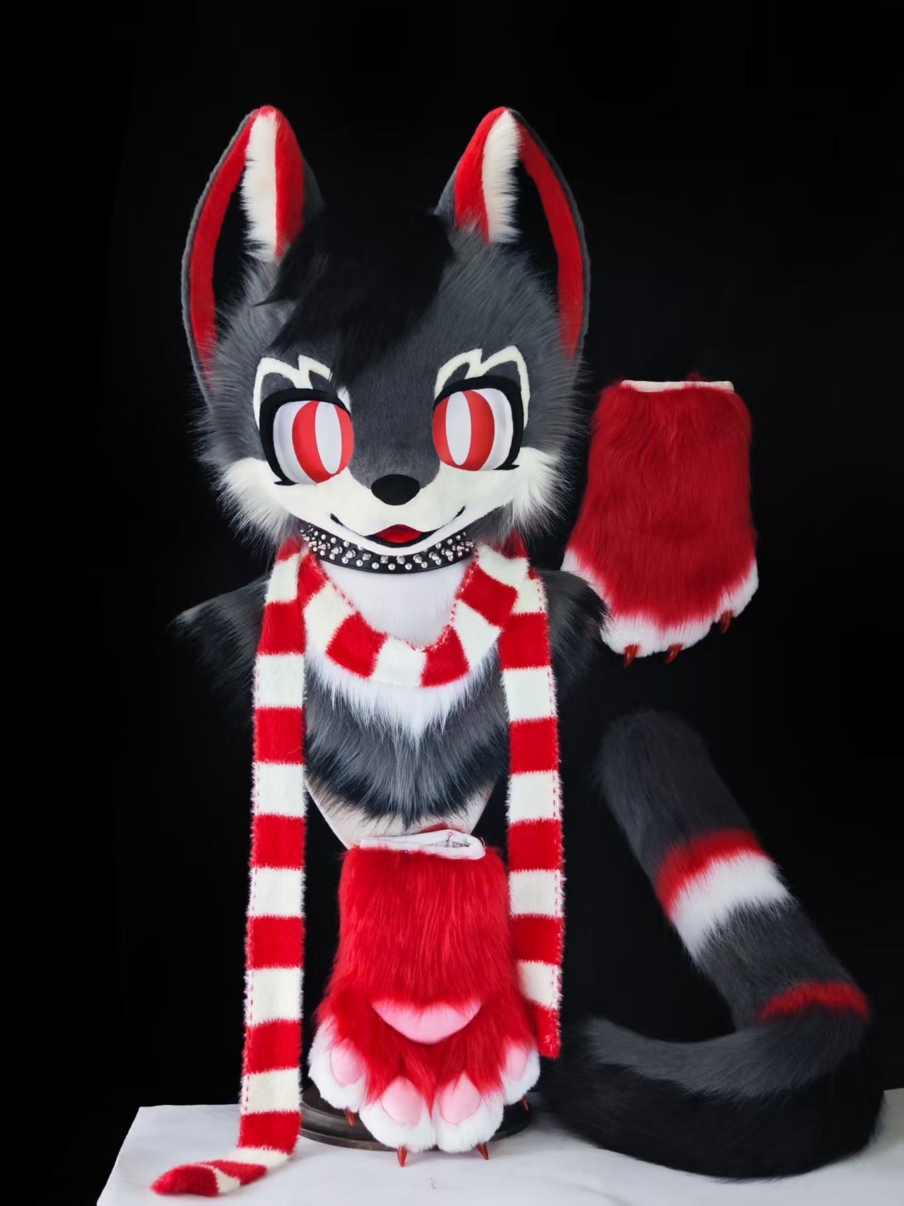 Black Red Wolf Kemono Head Fursuit (Gift Handpaws+Tail)