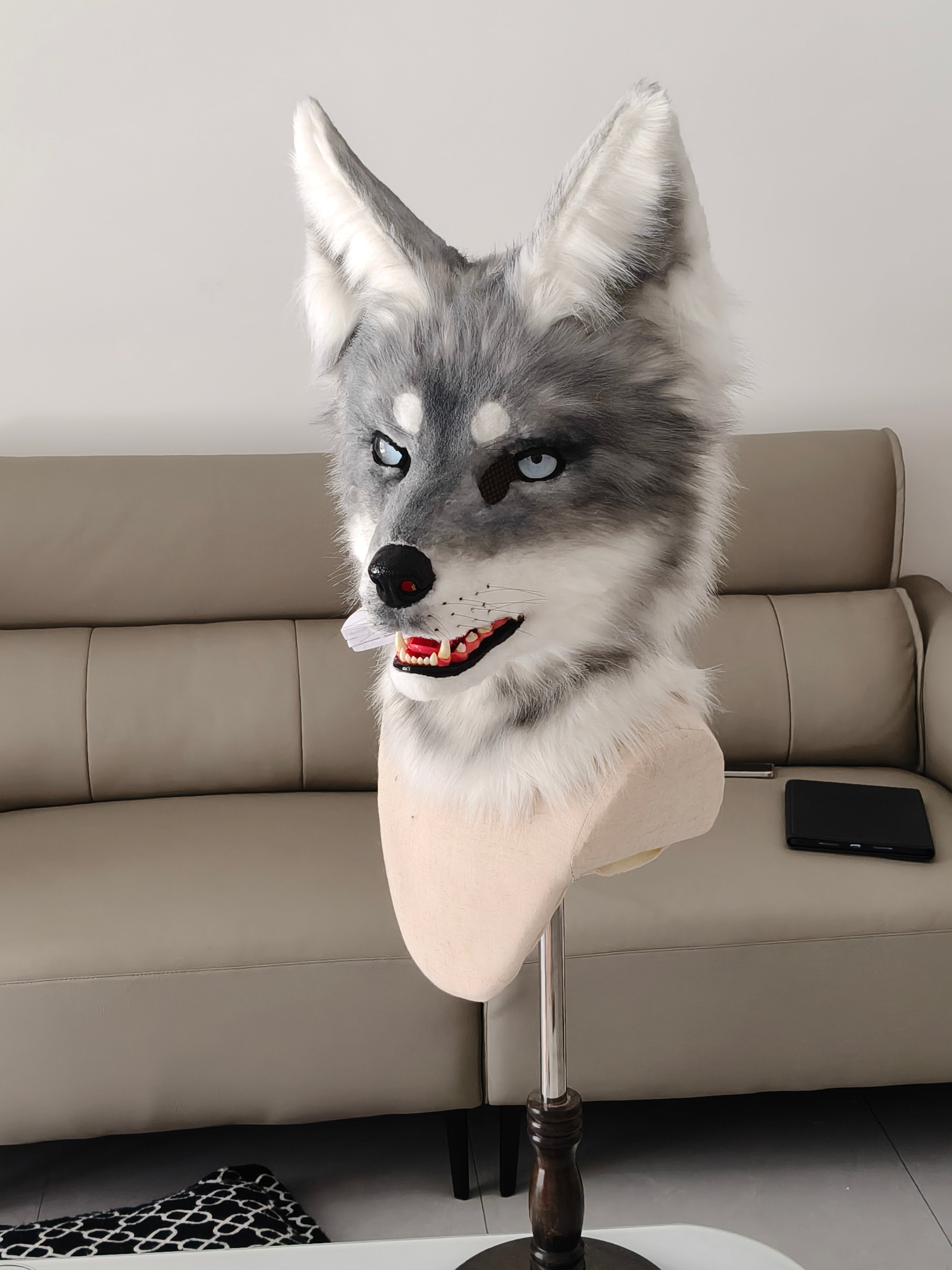 White Wolf Realistic Head Fursuit (Movable Jaw)