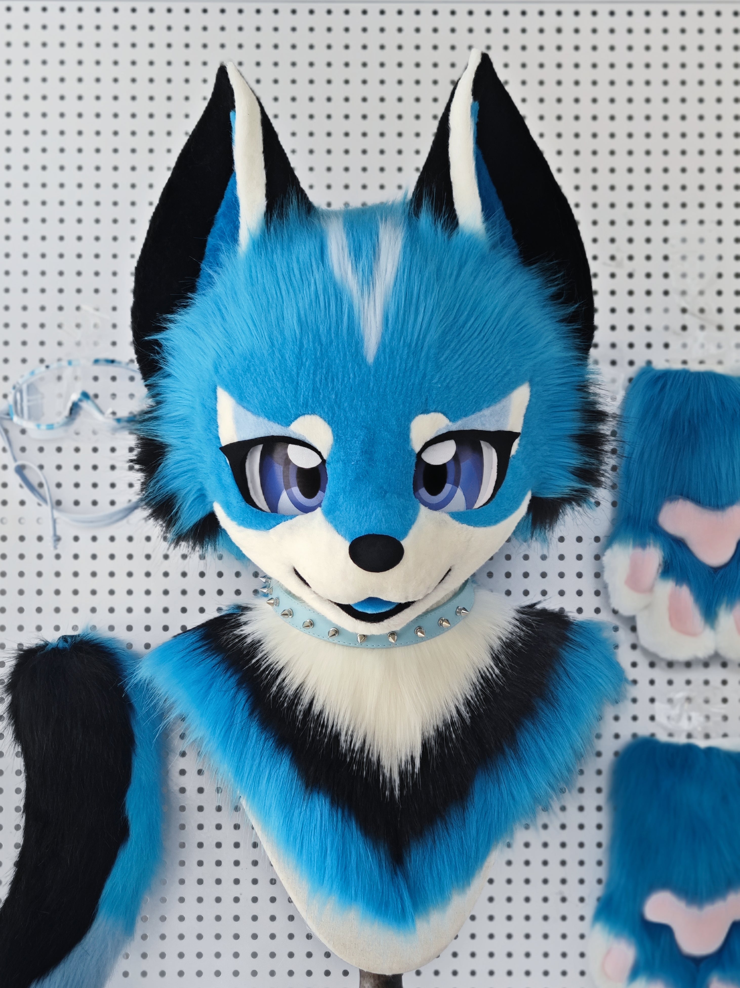 Blue Fox Kemono Head Fursuit (Gift Handpaws+Tail)