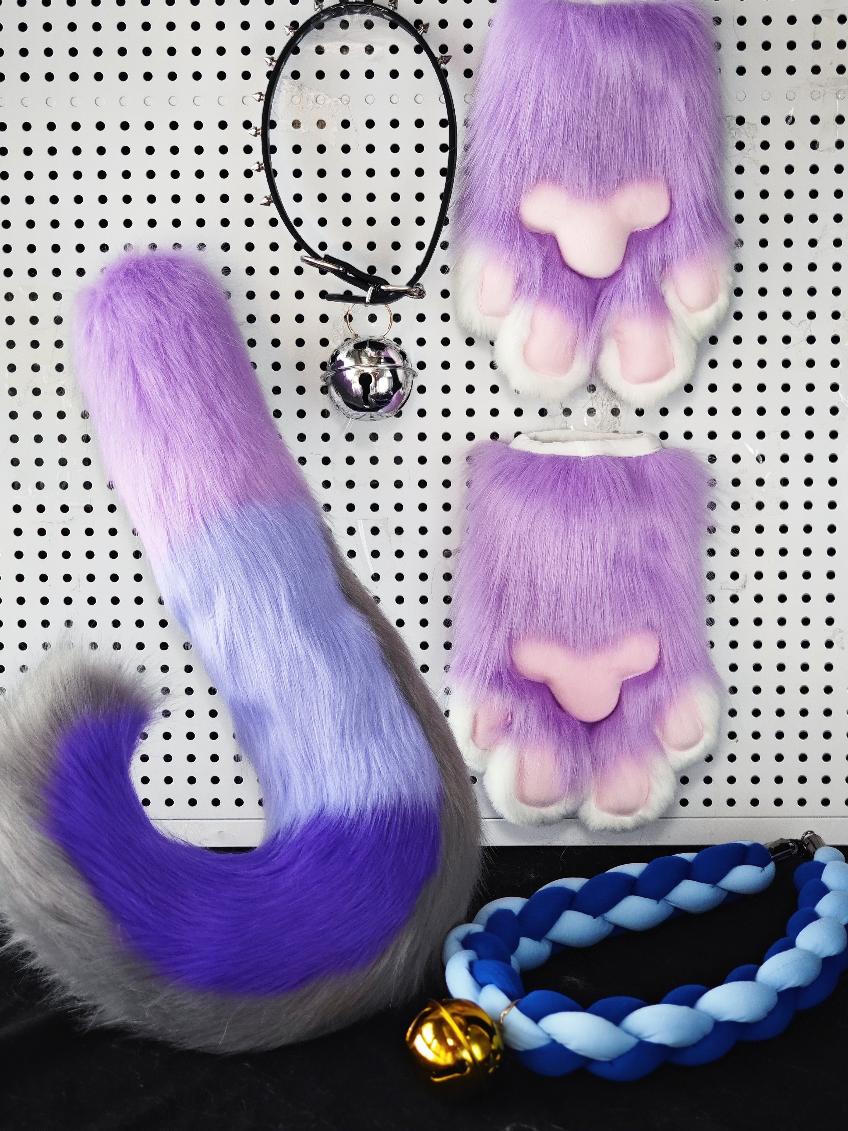 Two-horned Cruel Fox Fox Kemono Head Fursuit (Gift Handpaws+Tail)