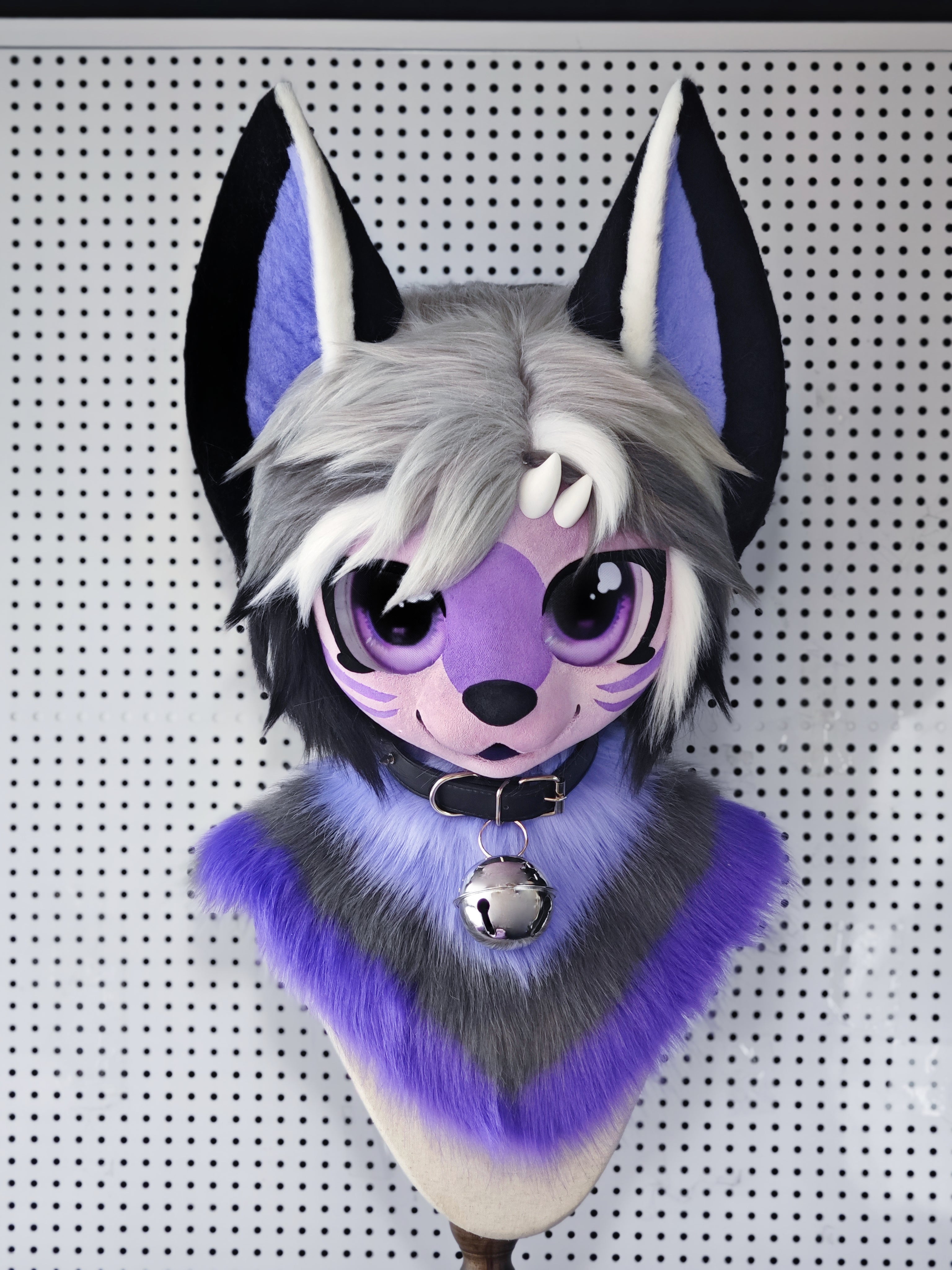 Two-horned Cruel Fox Fox Kemono Head Fursuit (Gift Handpaws+Tail)