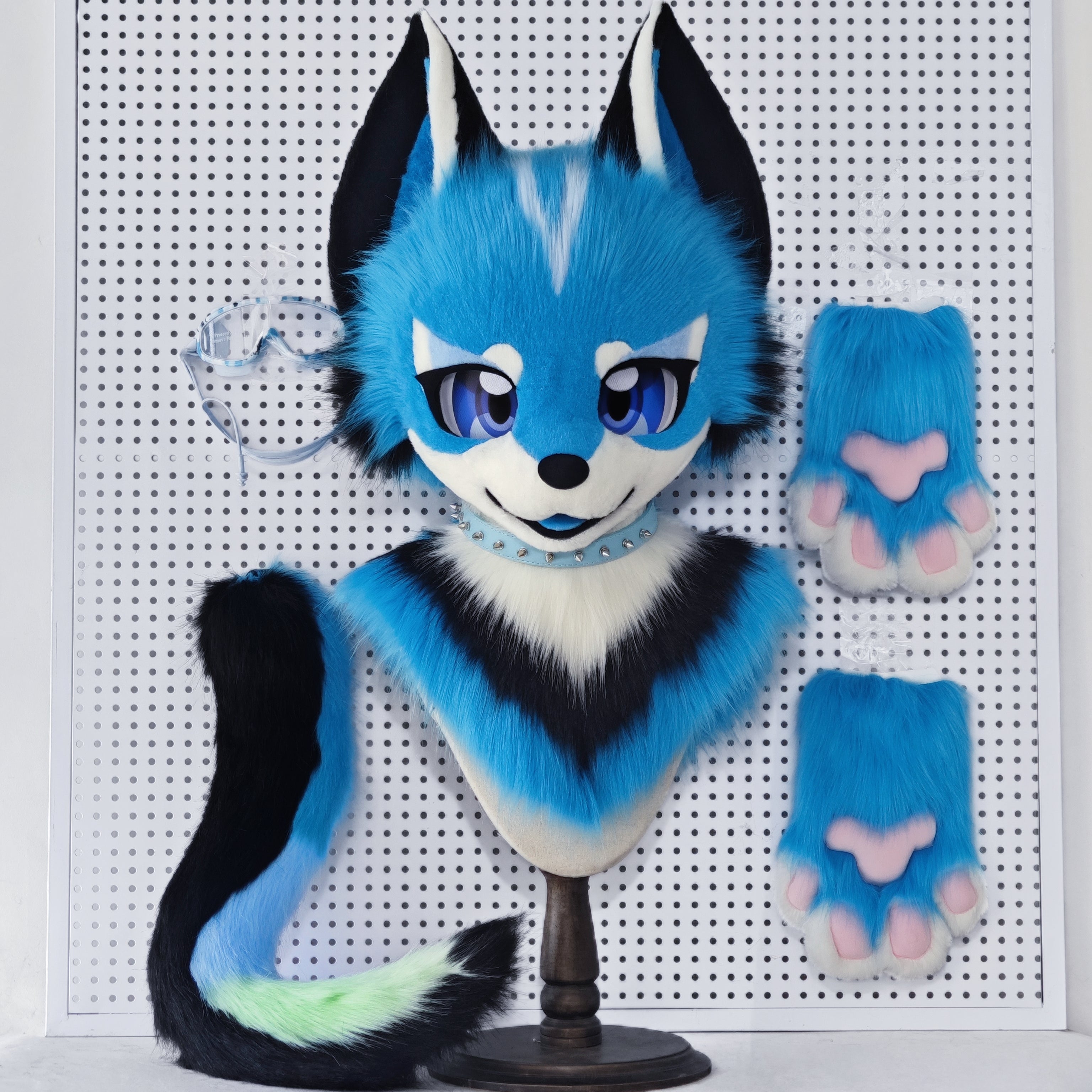 Blue Fox Kemono Head Fursuit (Gift Handpaws+Tail)